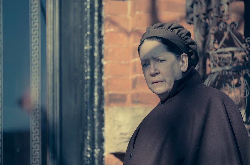 Tía Lydia en The Handmaid's Tale