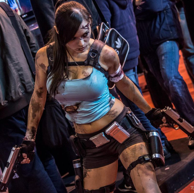 Lara Croft Cosplay