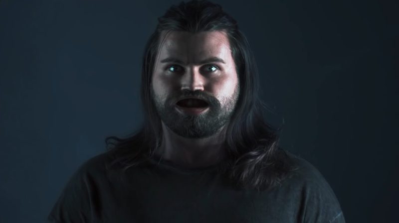 Hombre impresionado con las ofertas