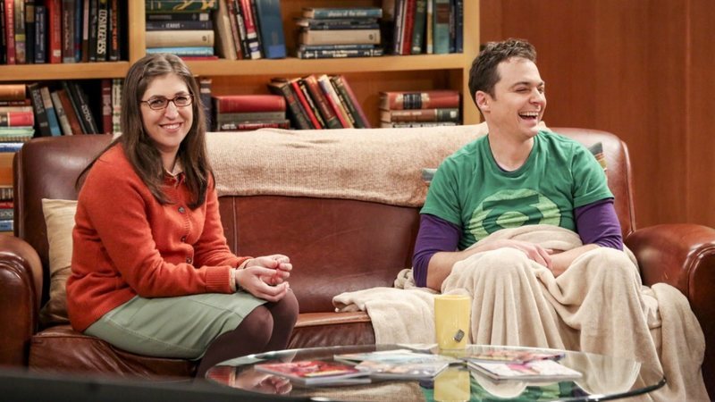Jim Parsons y Mayim Bialik