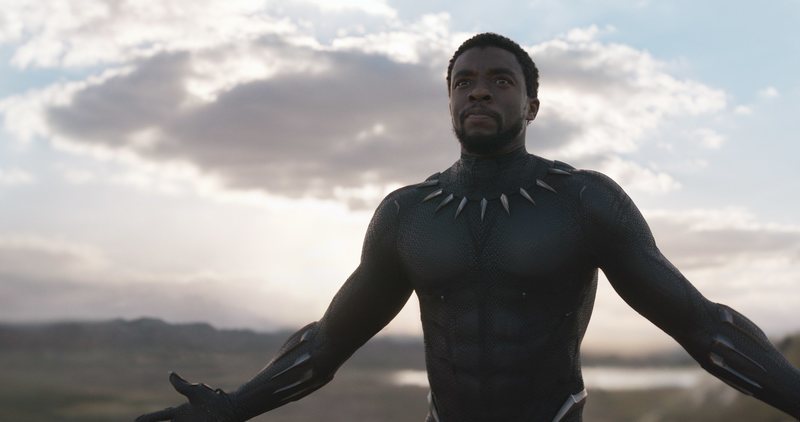 Chadwick Boseman como T'Challa