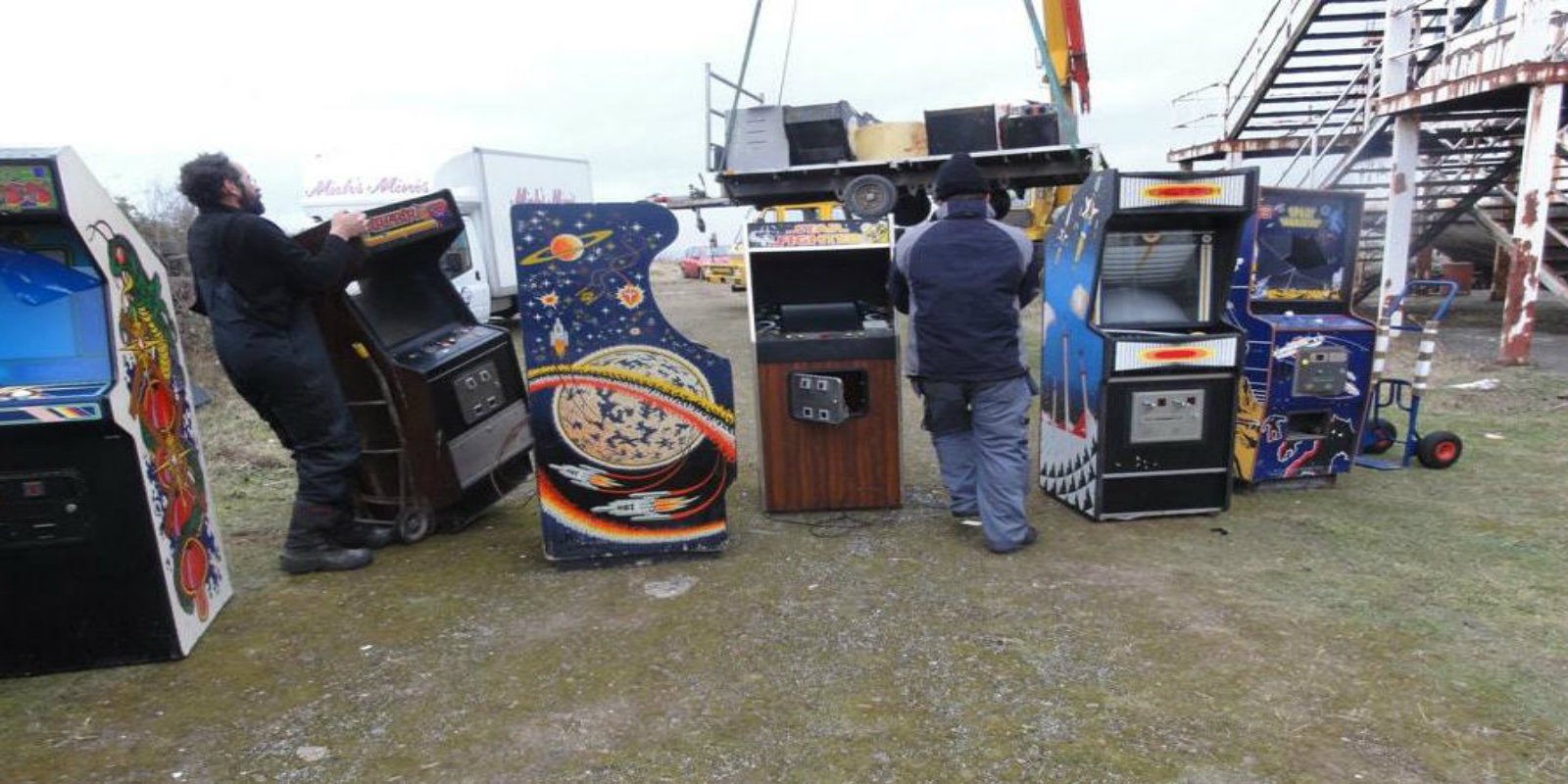 Un barco abandonado escondía en su interior 50 máquinas recreativas