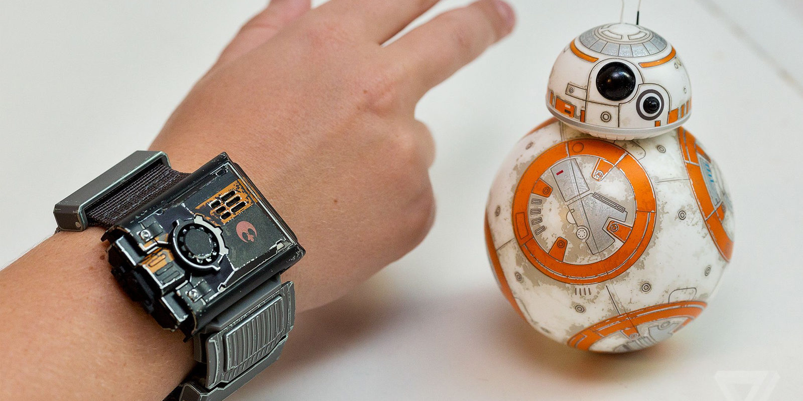 'Star Wars Force Band', el wearable que bebe de 'Pokémon Go' para triunfar estas navidades