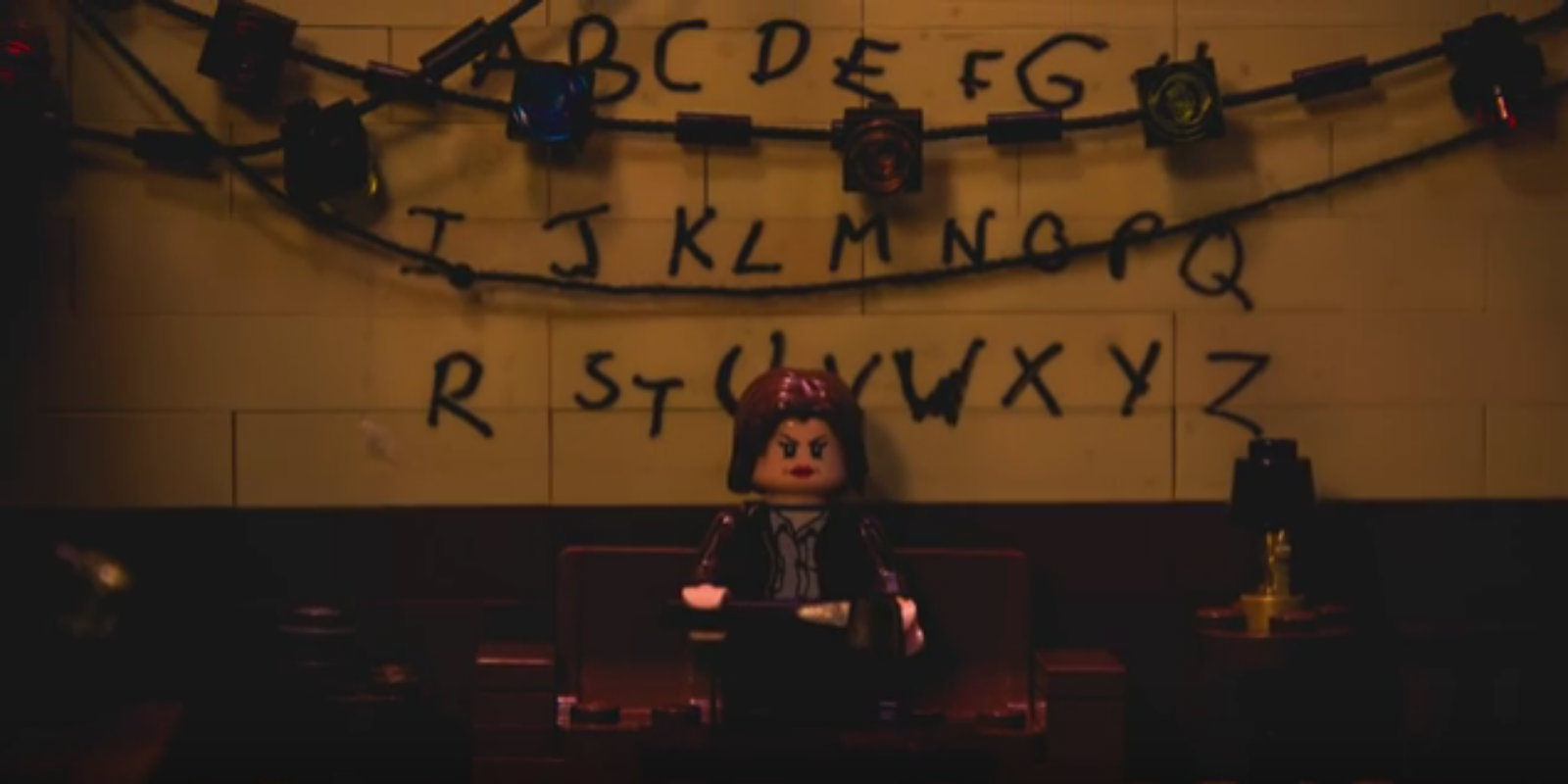 'Stranger Things' recreado en LEGO