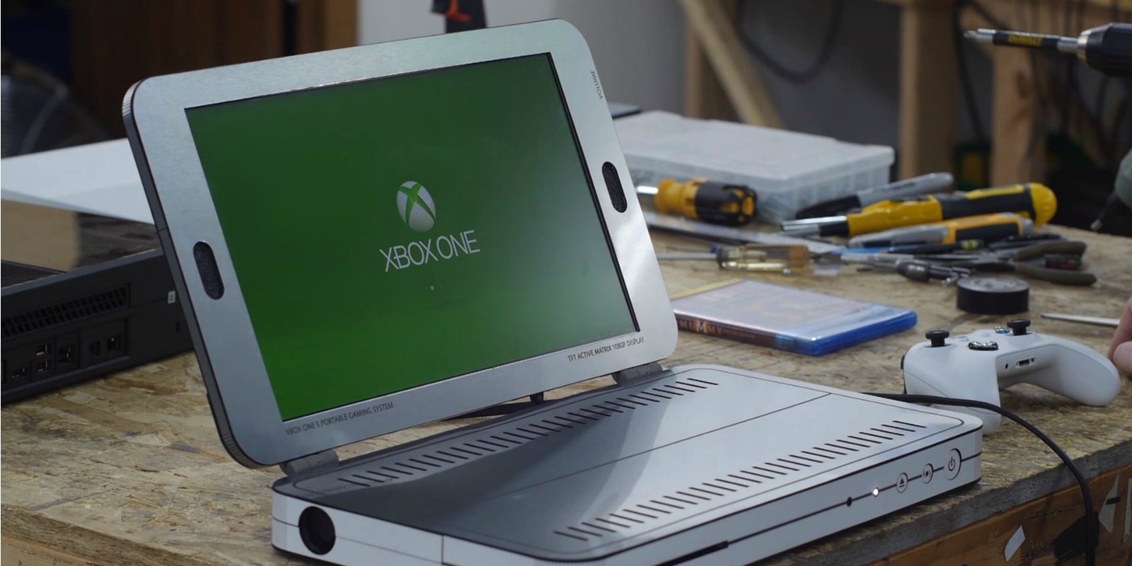 Así transforma Ben Heck una Xbox One S en portátil