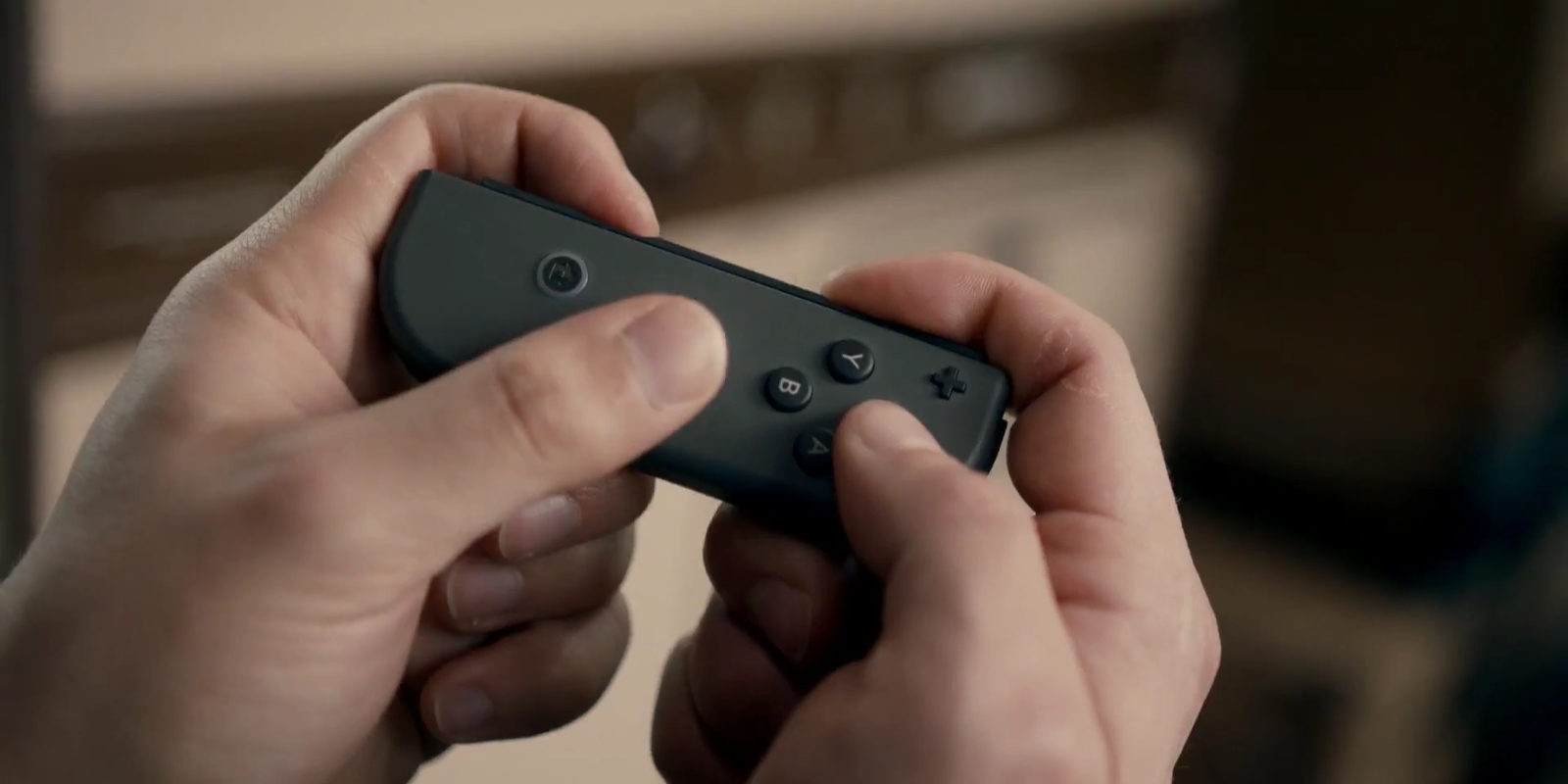 Fotos en detalle de Nintendo Switch: Ranura SD, altavoces, conexiones y más