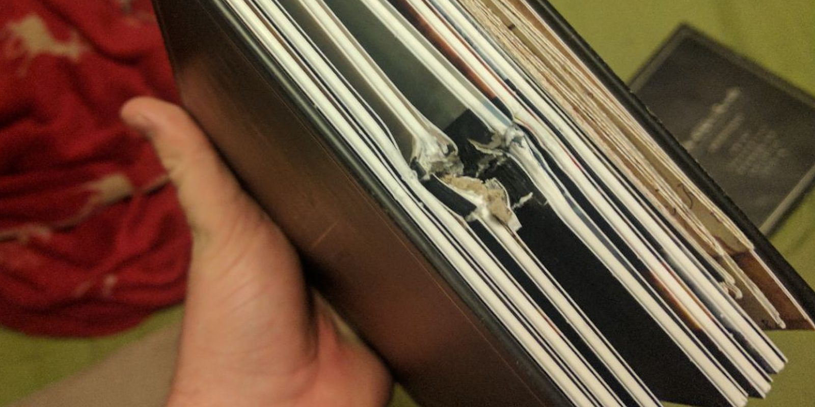 El recopilatorio de 'The Elder Scrolls' salva la vida a una persona parando una bala