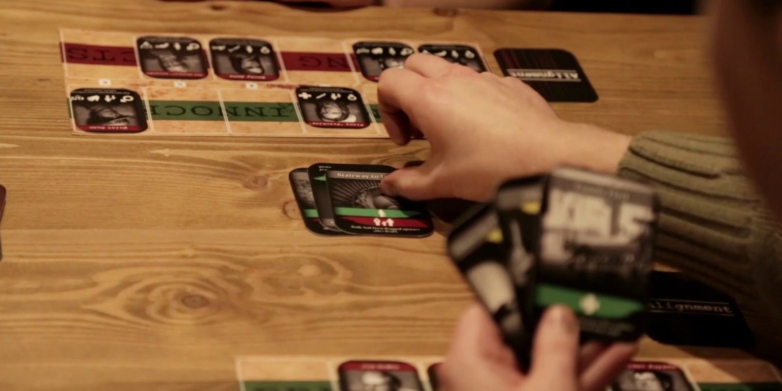 El juego de mesa de 'Deadly Premonition' triunfa en Kickstarter