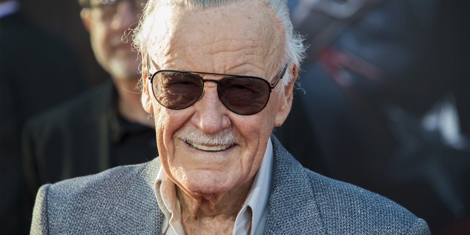 Stan Lee ha sido hospitalizado por problemas respiratorios