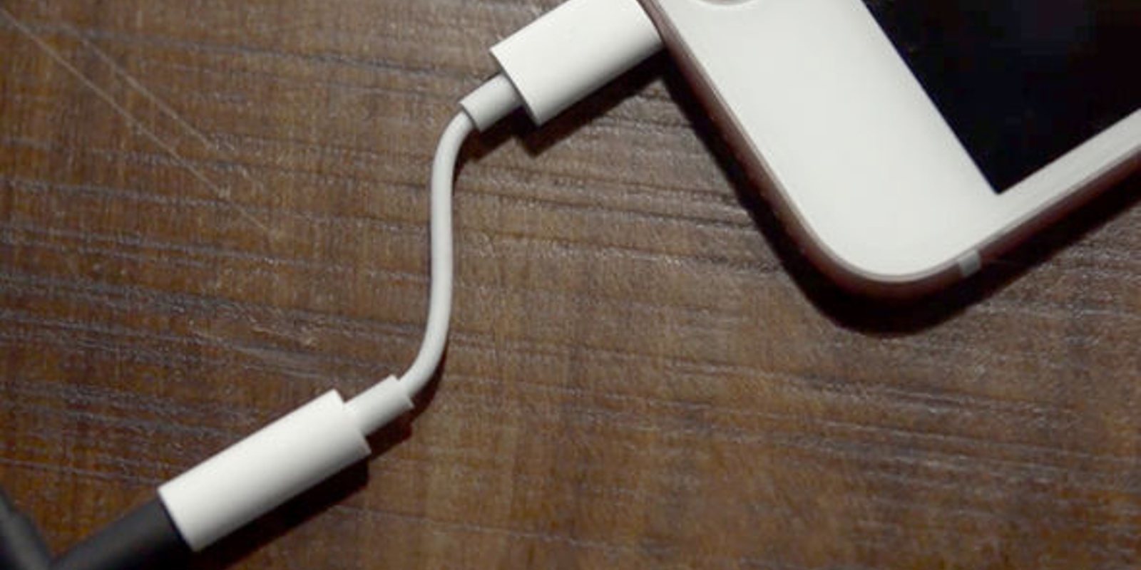 Eliminar el conector jack de los móviles: una decisión que nos perjudica a los compradores