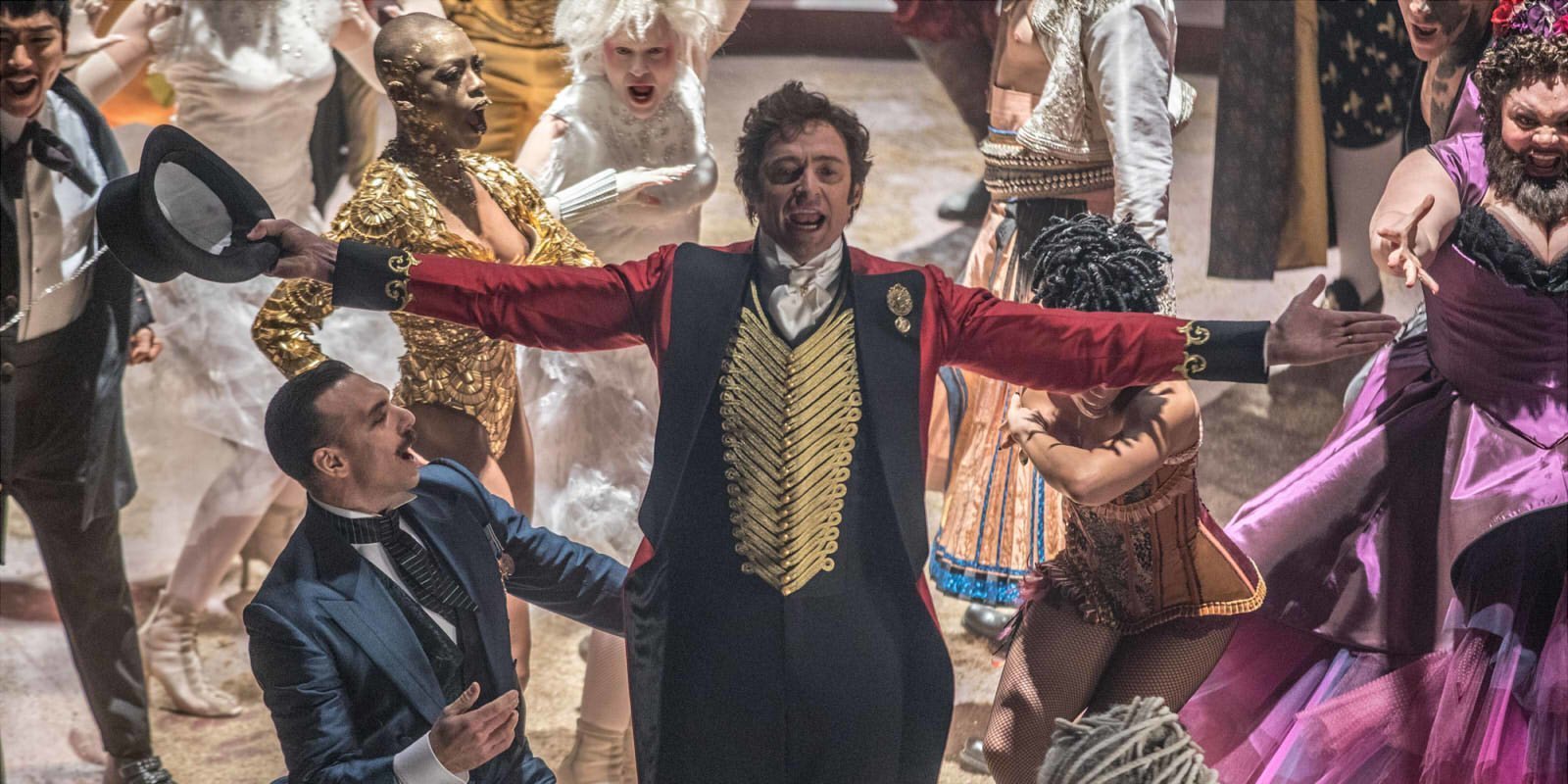 Hugh Jackman se cuela en un sing-along de 'El Gran Showman'