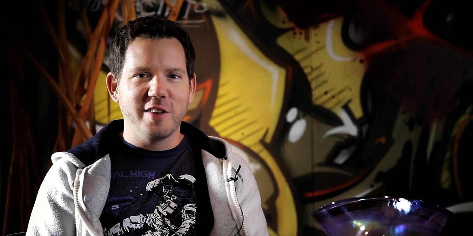 Cliff Bleszinski muestra uno de sus proyectos descartados