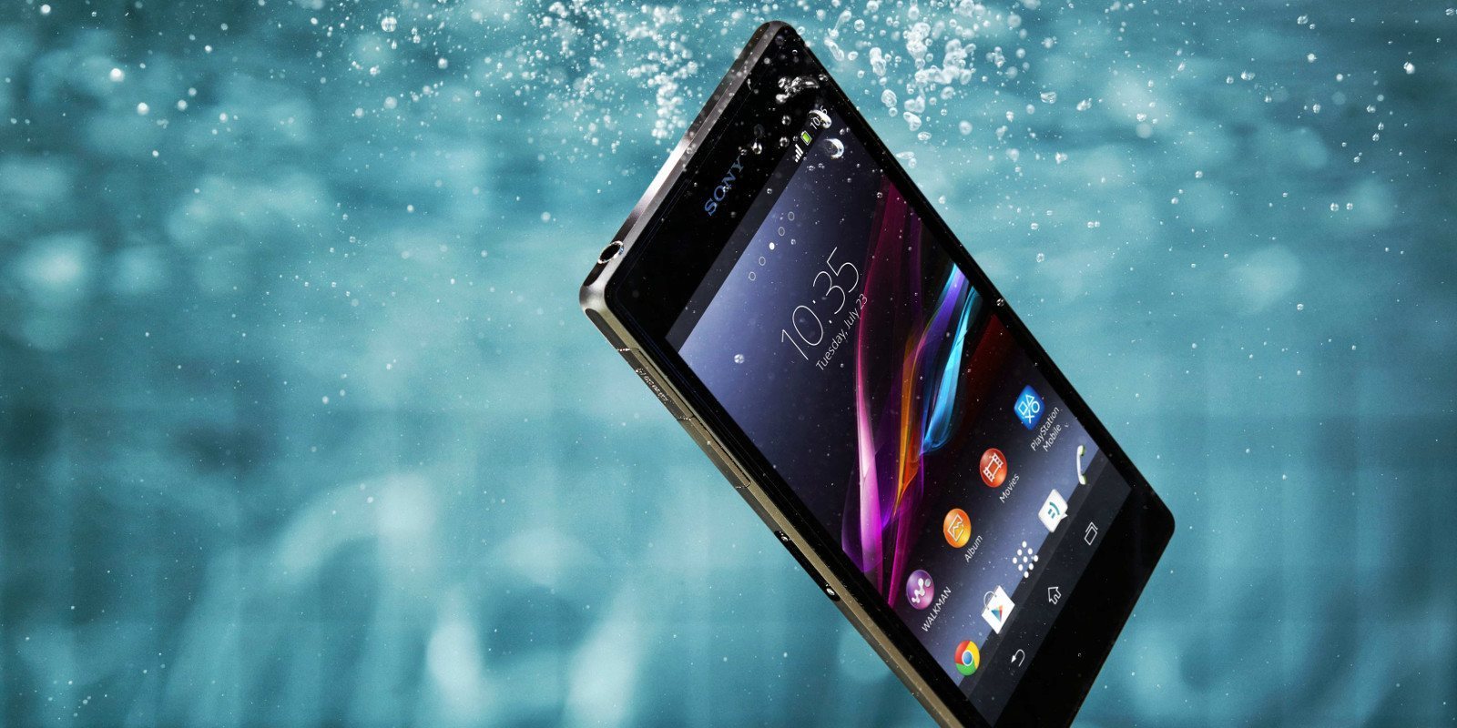 Se me ha caído el móvil a la piscina, ¿qué hago ahora?