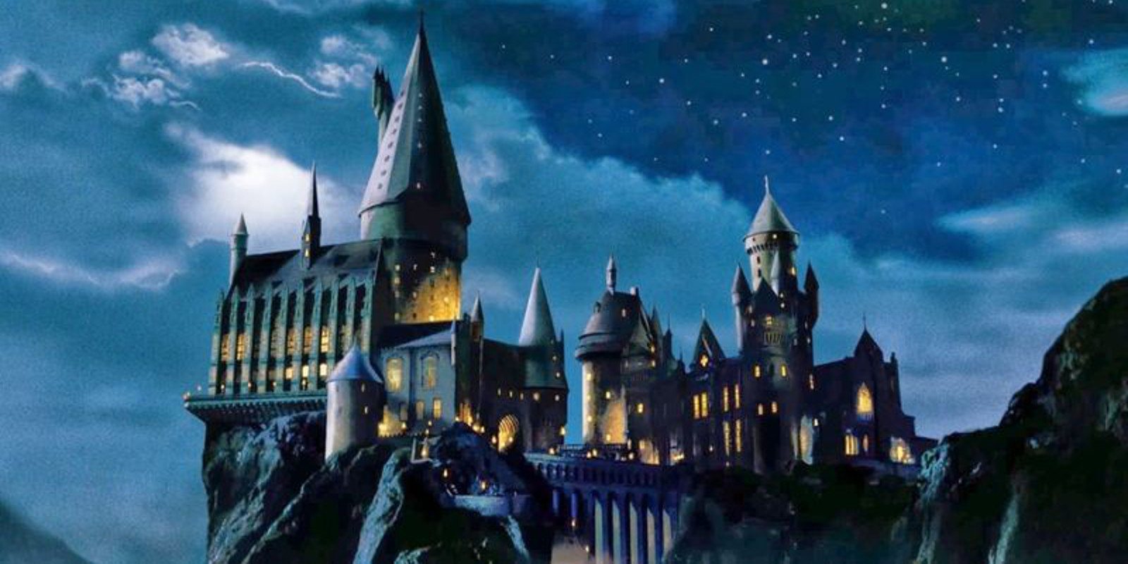 'Animales Fantásticos': Albus Dumbledore enseña los secretos de Hogwarts en un reportaje