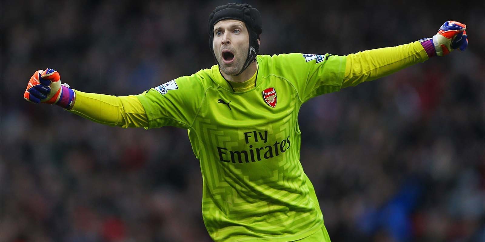 Petr Cech se ríe de un curioso bug de 'FIFA 19' donde es protagonista