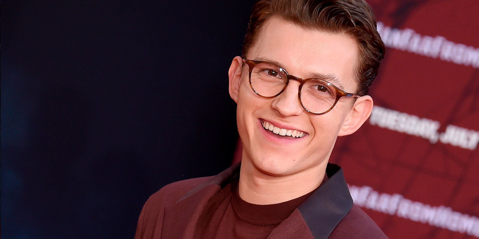 Tom Holland explica cómo ha guardado a Robert Downey Jr. en sus contactos