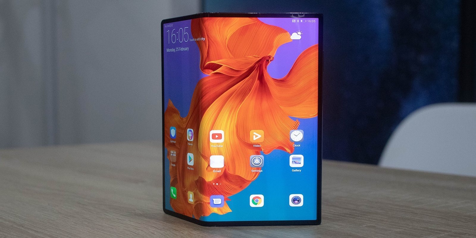 Huawei asegura que su Mate X aún no está listo para lanzarse al mercado