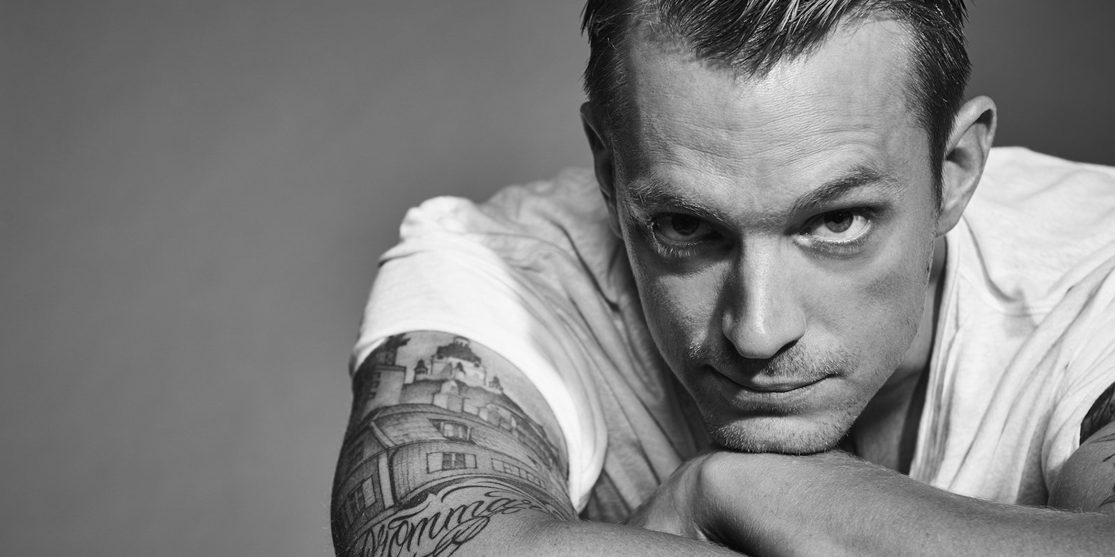 Joel Kinnaman considera 'The Suicide Squad' de Gunn su primera comedia