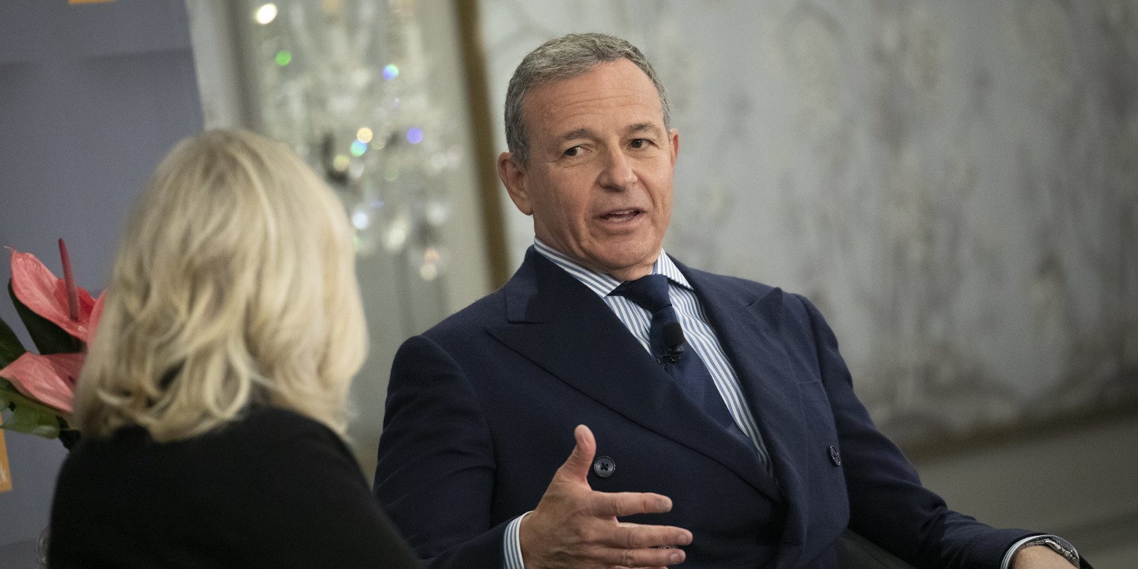 Bob Iger abandona su puesto como CEO de Disney y presenta a su sucesor
