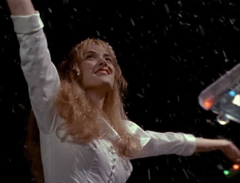 Winona en 'Eduardo Manostijeras'